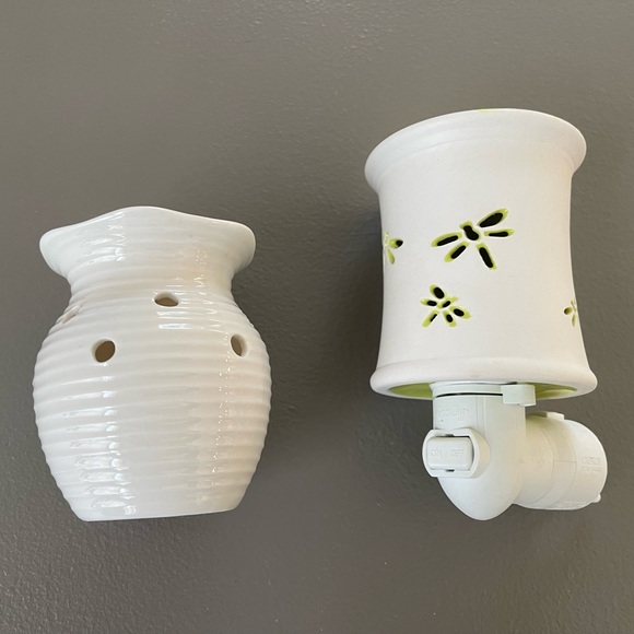 Scentsy Warmer - Picture 2 of 3